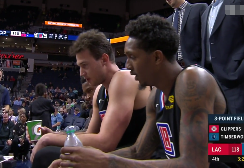  雷霆亚历山大 绝杀爵士锁定季后赛席位  