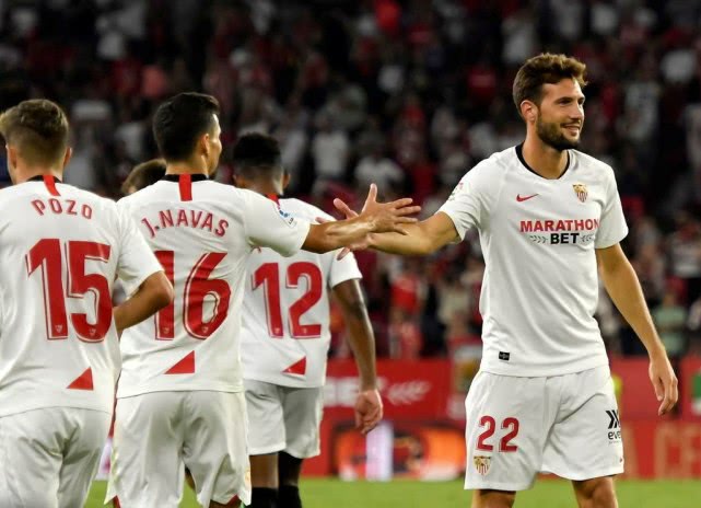  穆西亚拉单场三助攻创德甲新纪录  