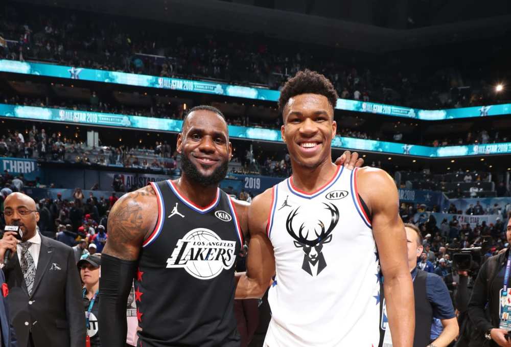 9, 字母哥28+15雄鹿登顶联盟榜首  